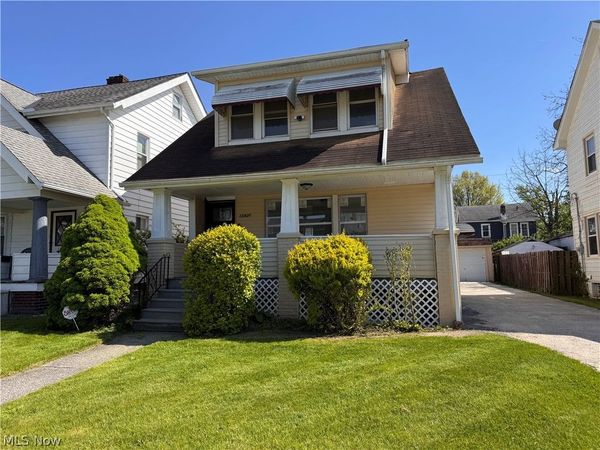 13820 S Parkway Drive , Garfield Heights, OH 44105