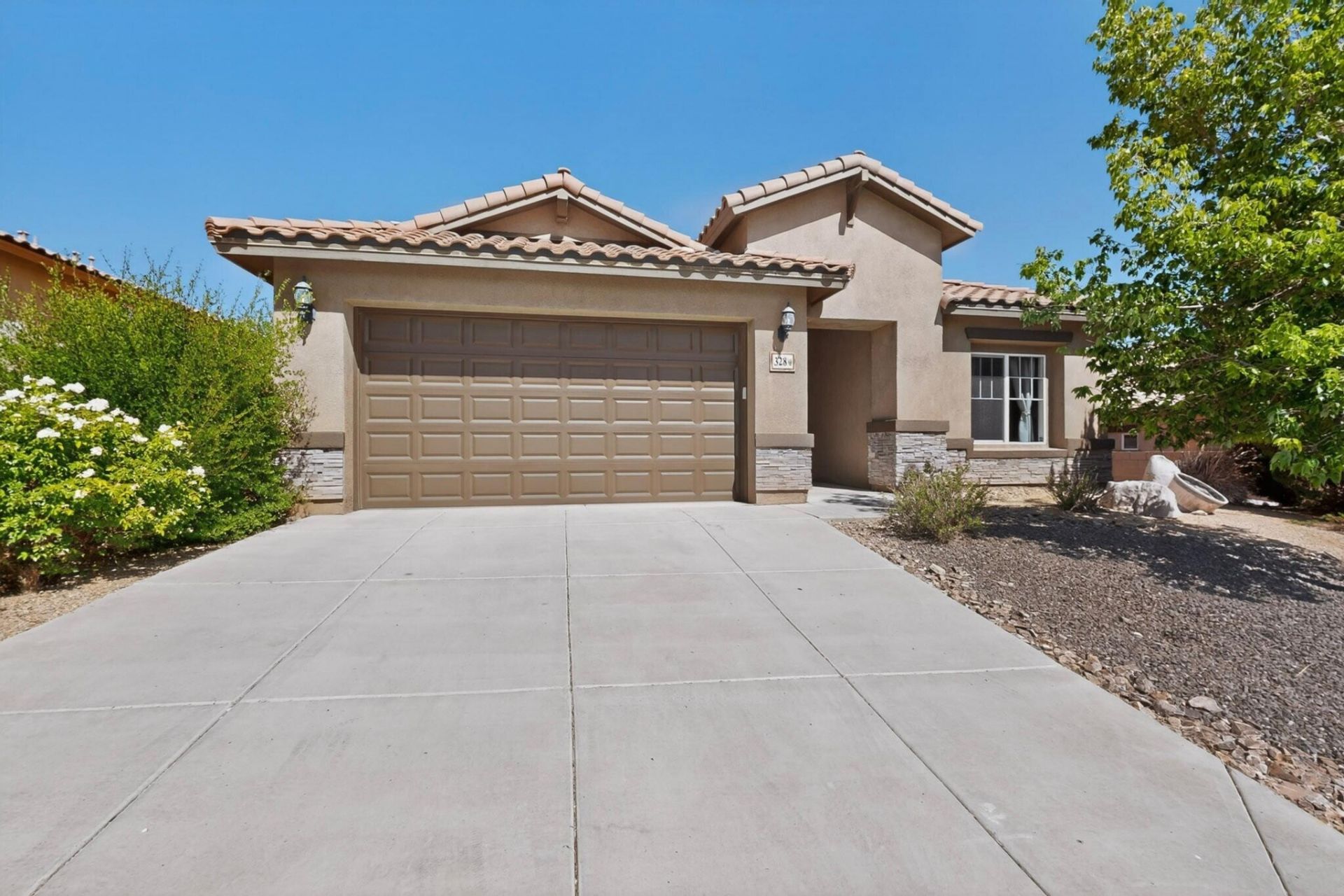 328 Paseo Vista Loop Ne, Rio Rancho, NM 87124 Main Photo