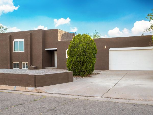 303 Oreja De Oro Drive SE, Albuquerque, NM 87124