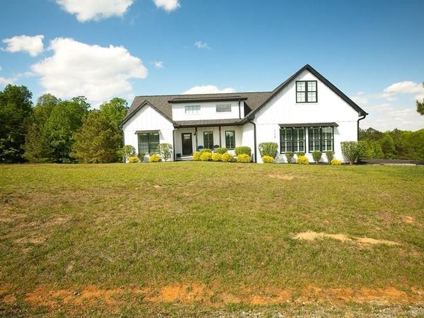 114 Canter Lane, Jamestown, TN 38556