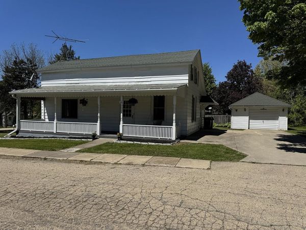 606 E Silk Street, MOUNT CARROLL, IL 61053