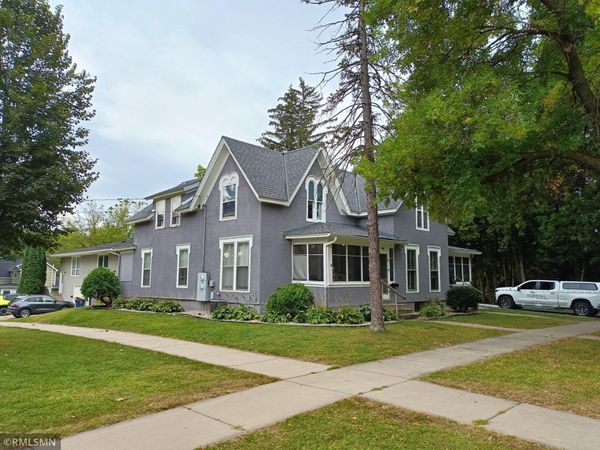 318 6th Street E, Northfield, MN 55057
