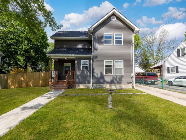 421 De Kalb Street , Sandwich, IL 60548