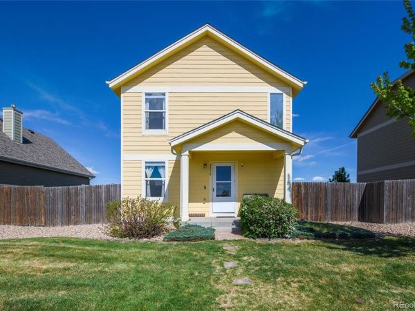 2830 Renshaw Street , Strasburg, CO 80136