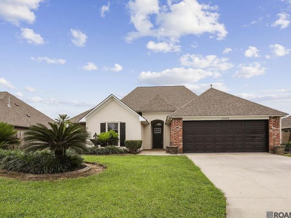 41439 Hearthstone Ave, Prairieville, LA 70769