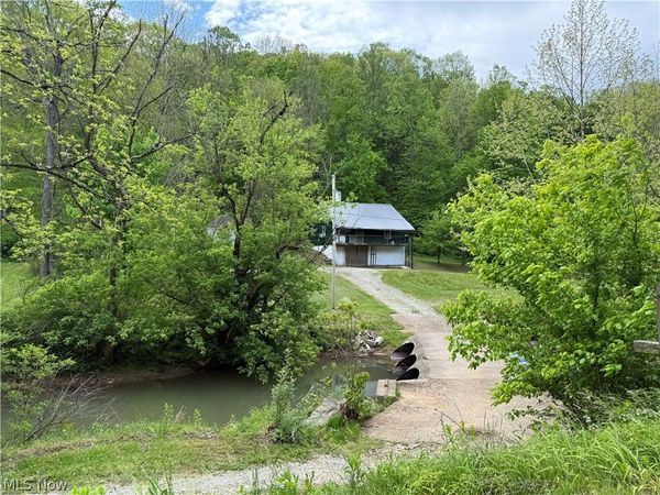8261 Glendale Road, Cairo, WV 26337