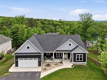 516 SLEIGH DRIVE, CROSS JUNCTION, VA 22625