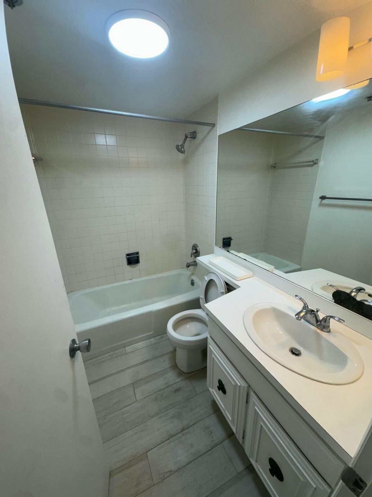 3000 Presidential Way, Unit 404, West Palm Beach, FL 33401 Photo