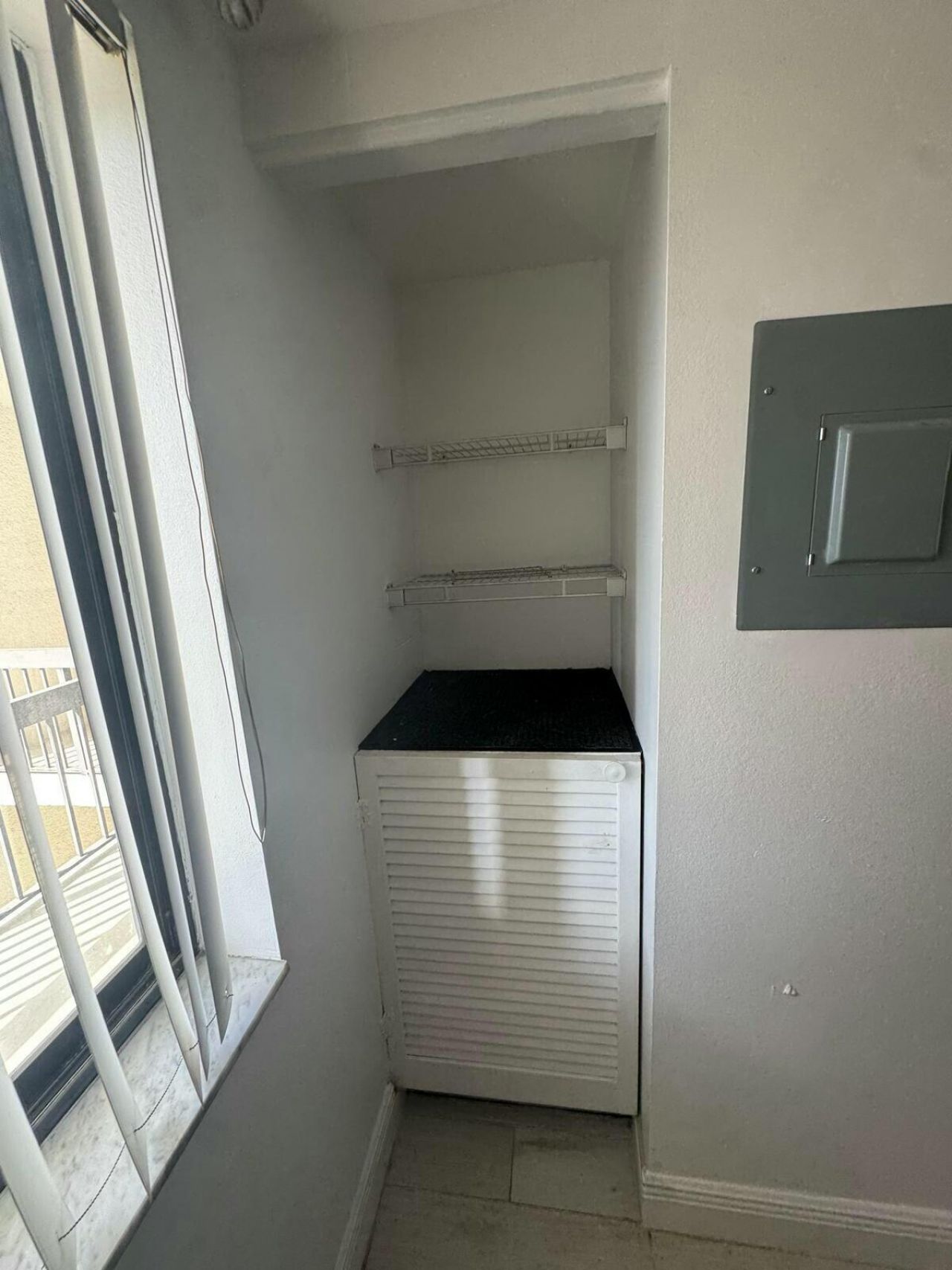 3000 Presidential Way, Unit 404, West Palm Beach, FL 33401 Photo