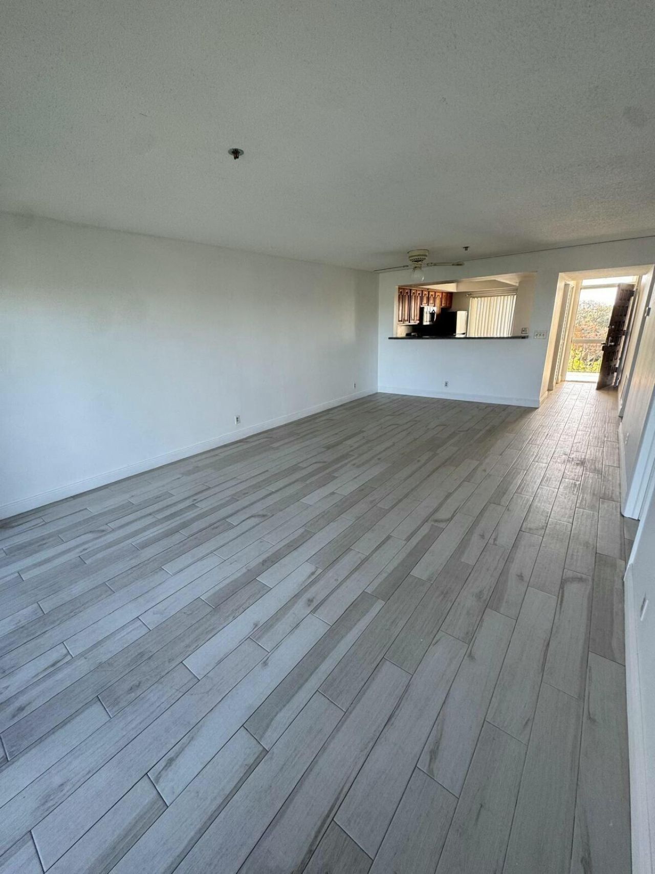 3000 Presidential Way, Unit 404, West Palm Beach, FL 33401 Photo