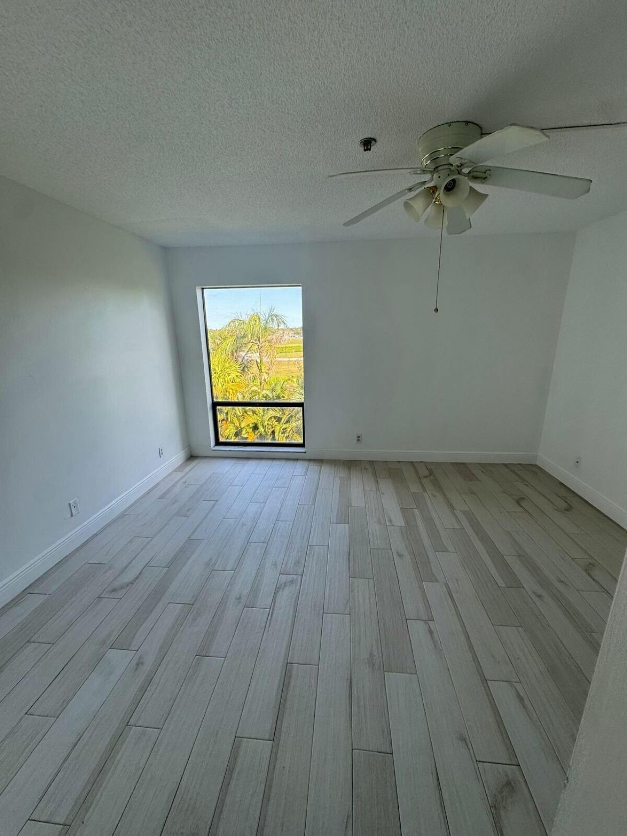 3000 Presidential Way, Unit 404, West Palm Beach, FL 33401 Photo