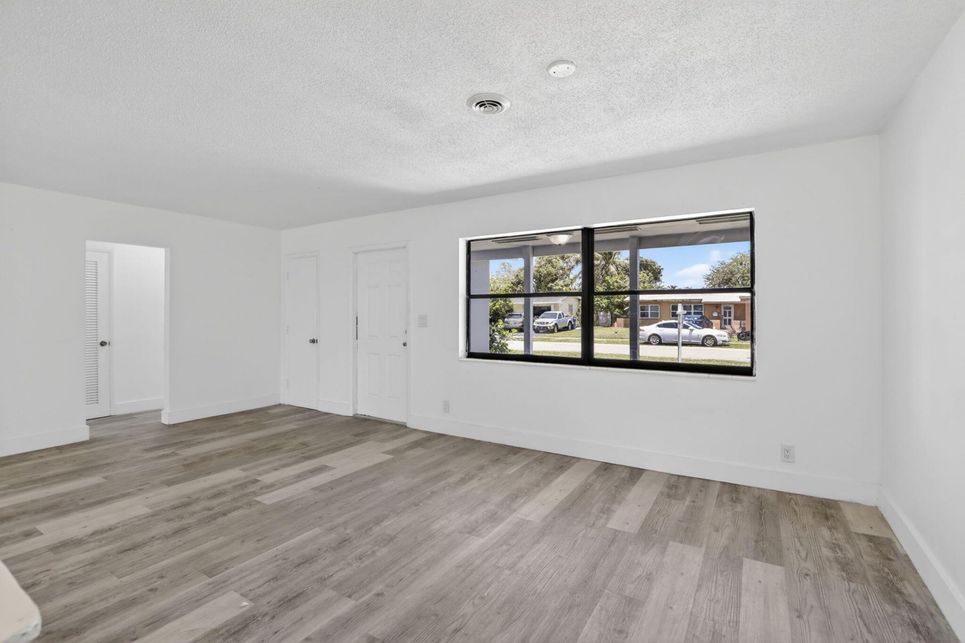 5804 NW 14th Street, Sunrise, FL 33313 Photo