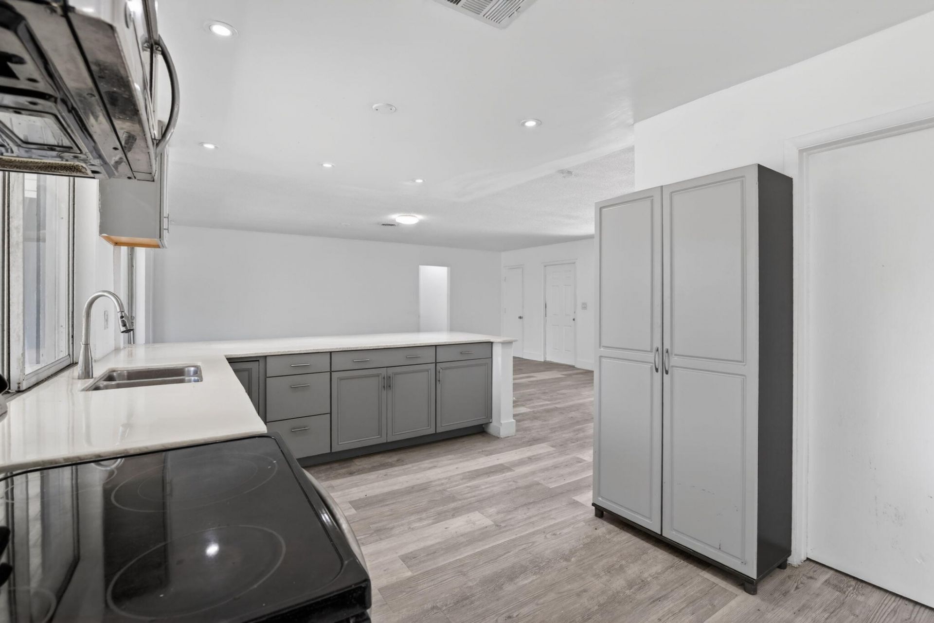 5804 NW 14th Street, Sunrise, FL 33313 Photo