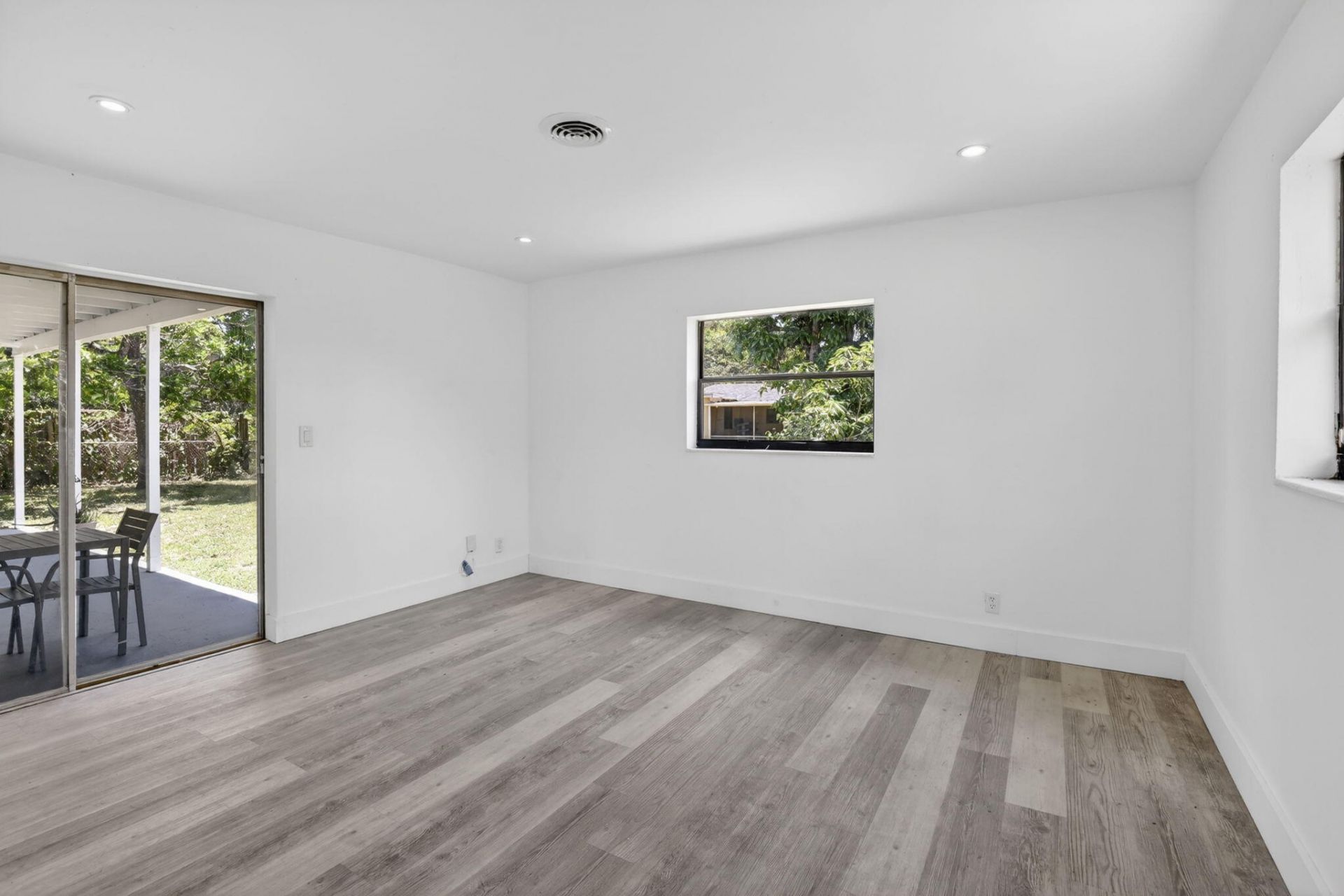 5804 NW 14th Street, Sunrise, FL 33313 Photo