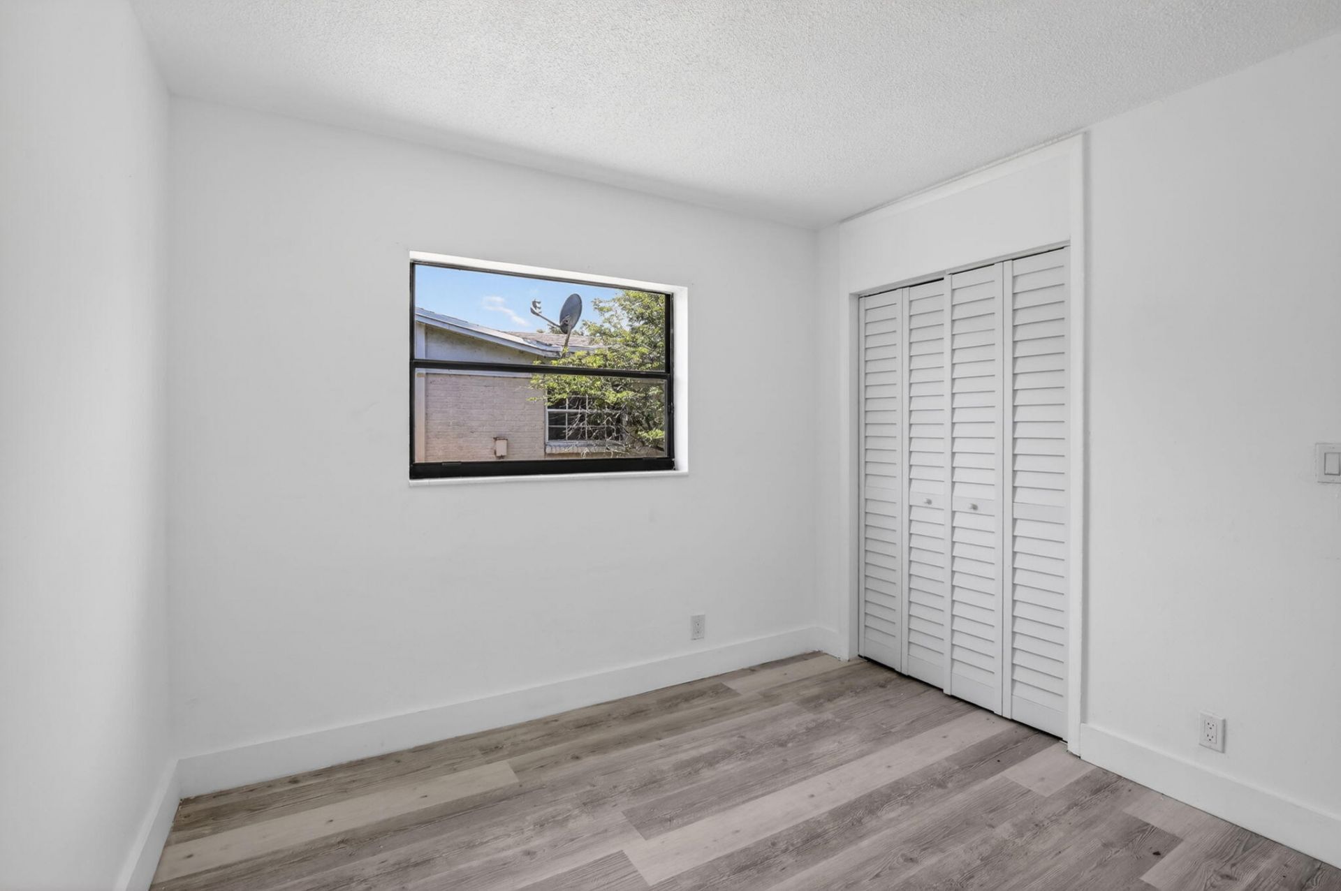 5804 NW 14th Street, Sunrise, FL 33313 Photo