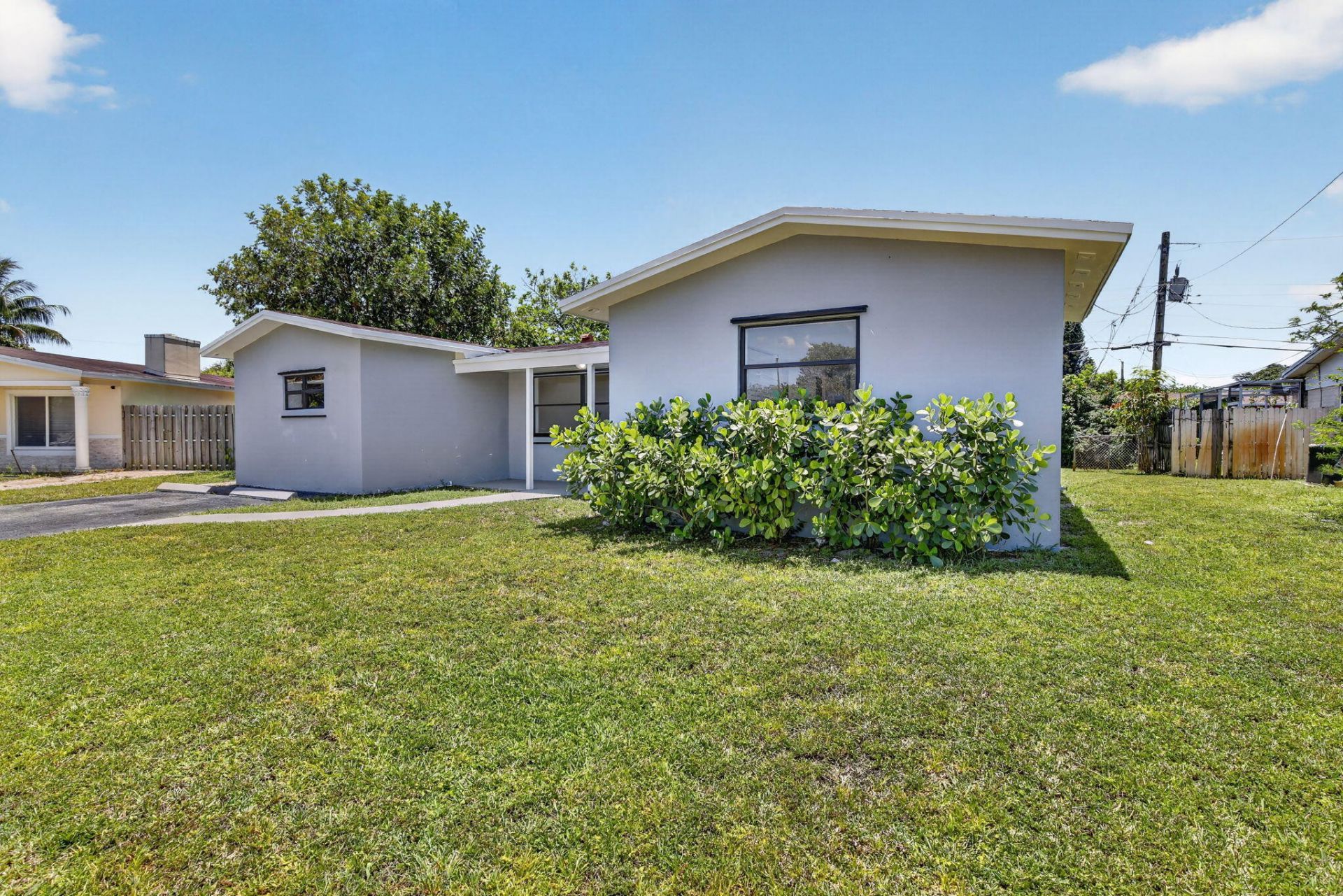 5804 NW 14th Street, Sunrise, FL 33313 Photo