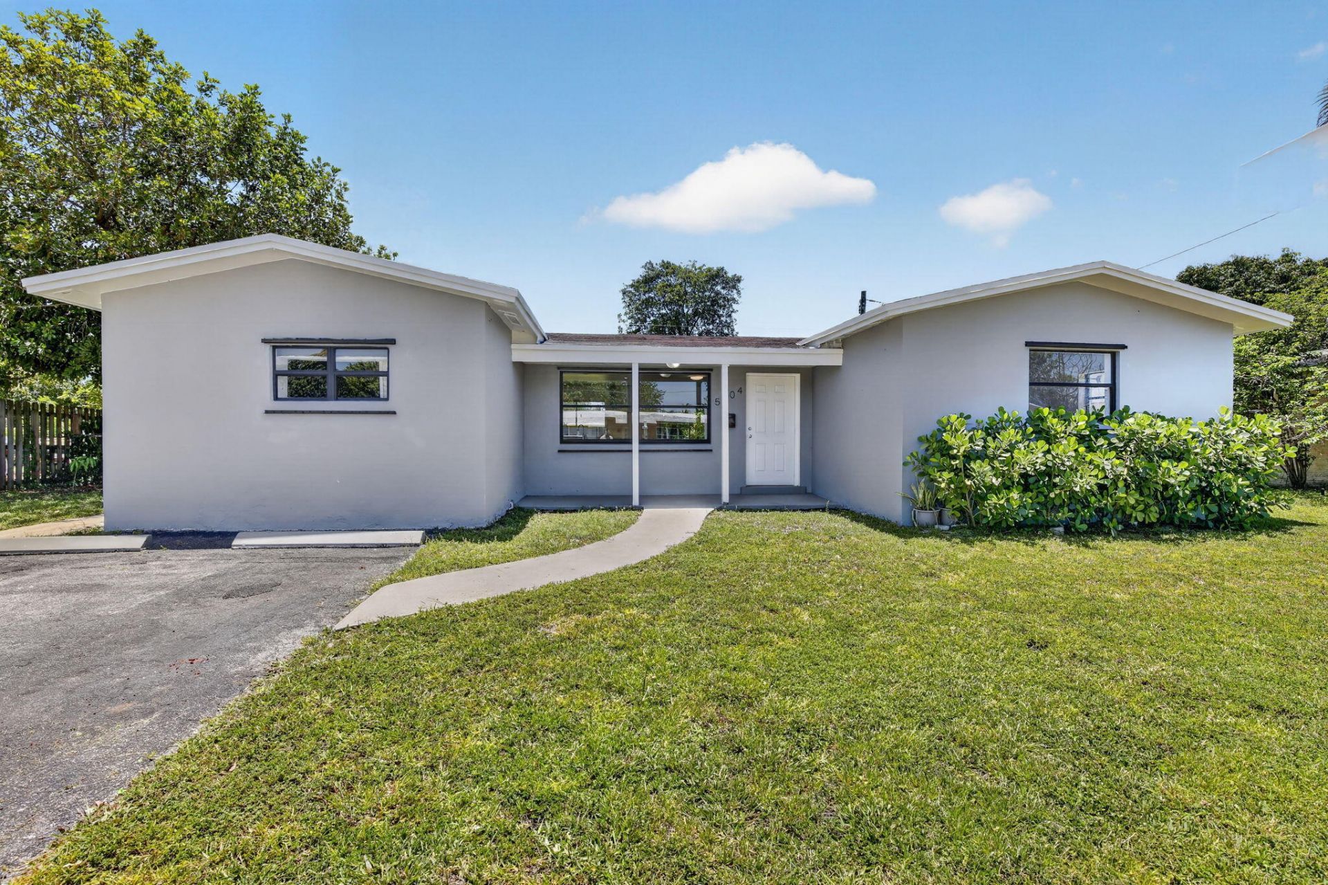 5804 NW 14th Street, Sunrise, FL 33313 Photo
