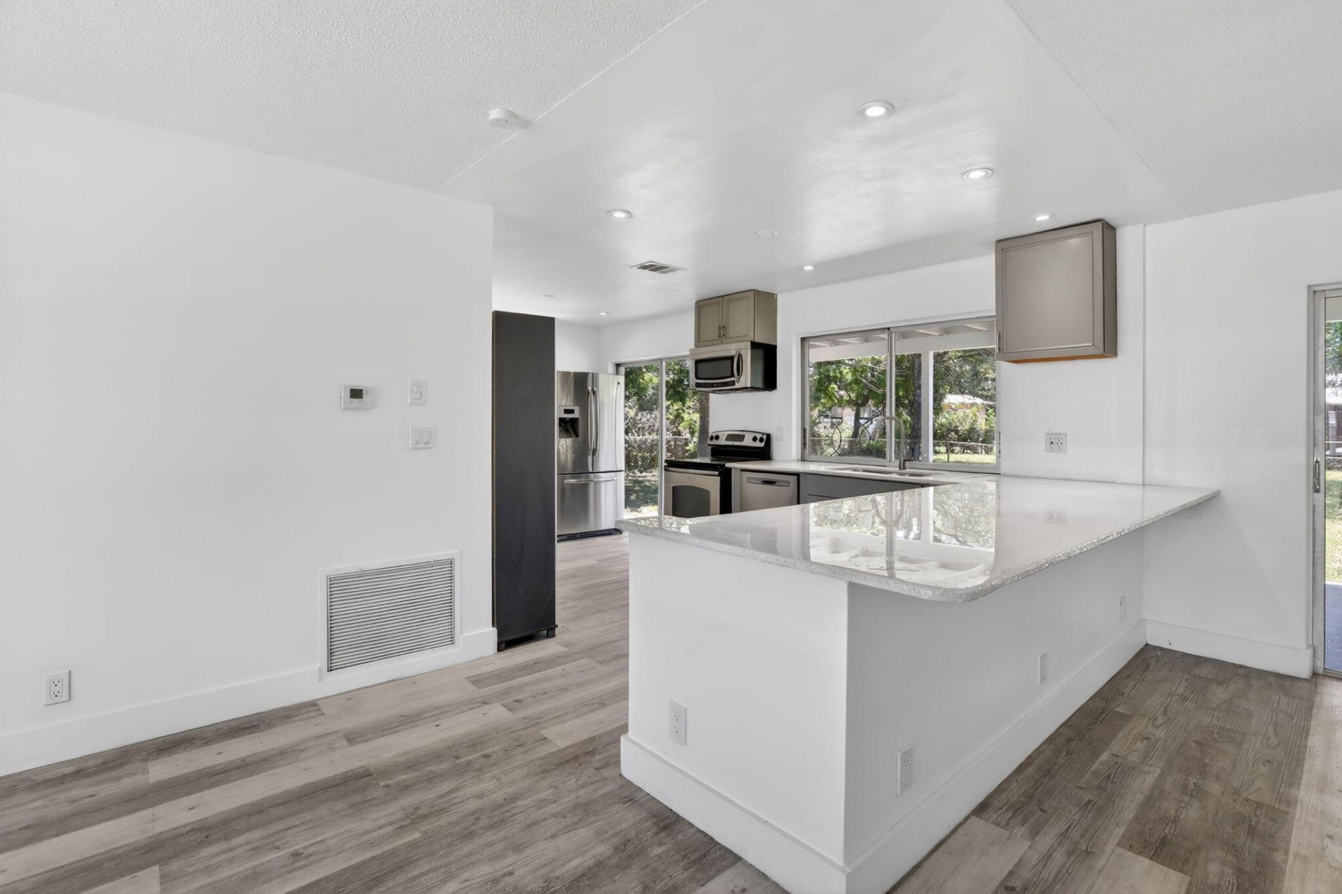 5804 NW 14th Street, Sunrise, FL 33313 Photo