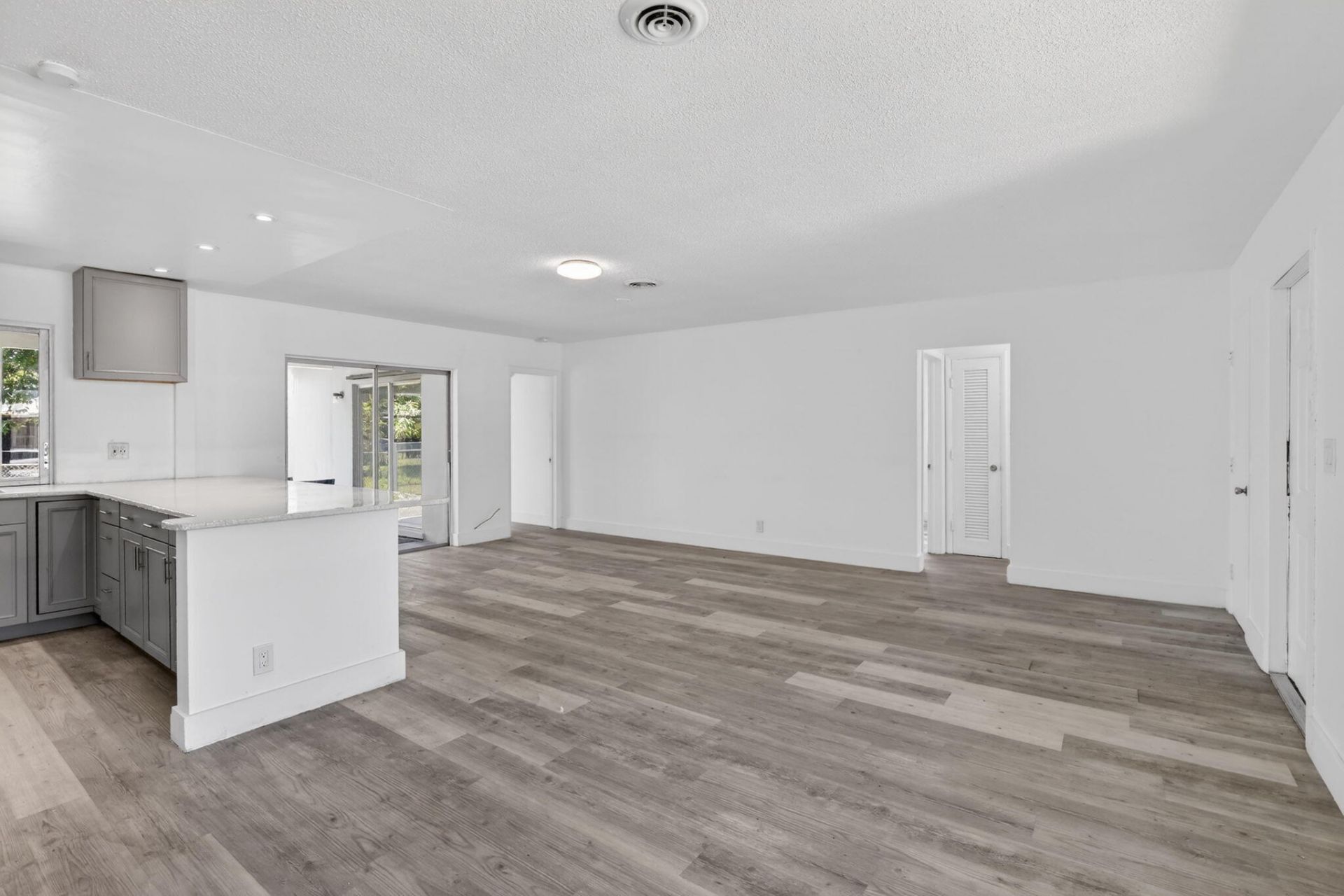5804 NW 14th Street, Sunrise, FL 33313 Photo