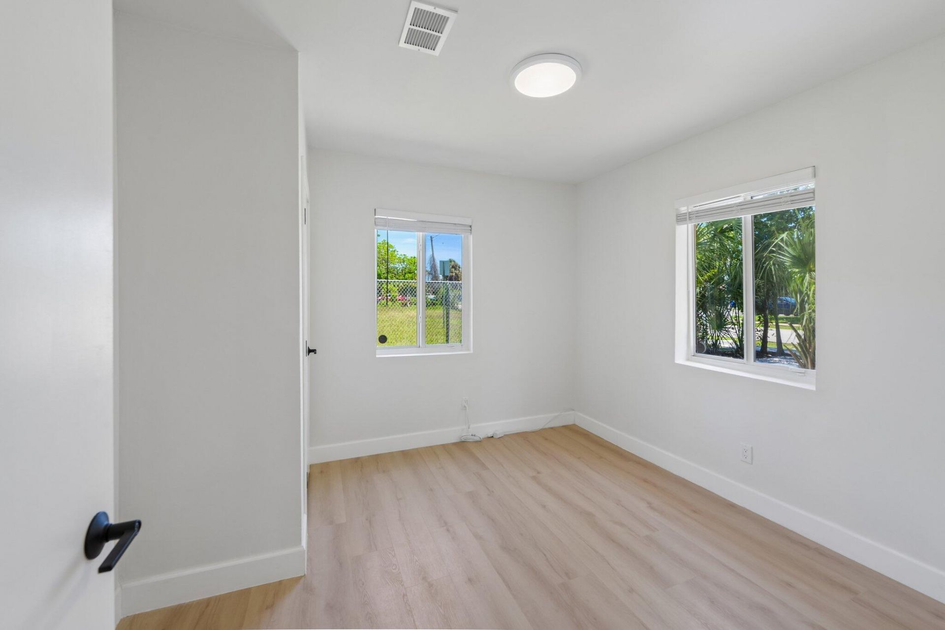 2943 NW 13th Street, Fort Lauderdale, FL 33311 Photo