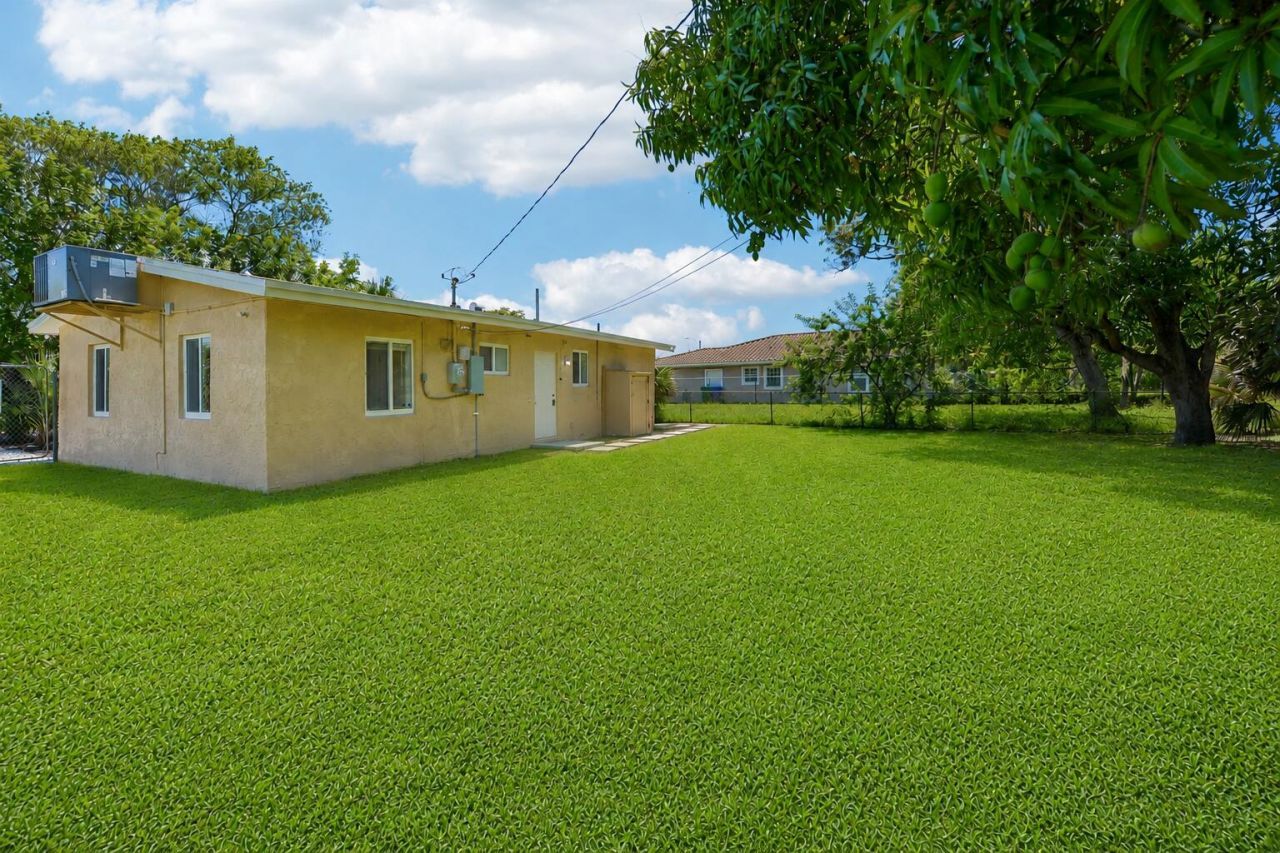 2943 NW 13th Street, Fort Lauderdale, FL 33311 Photo