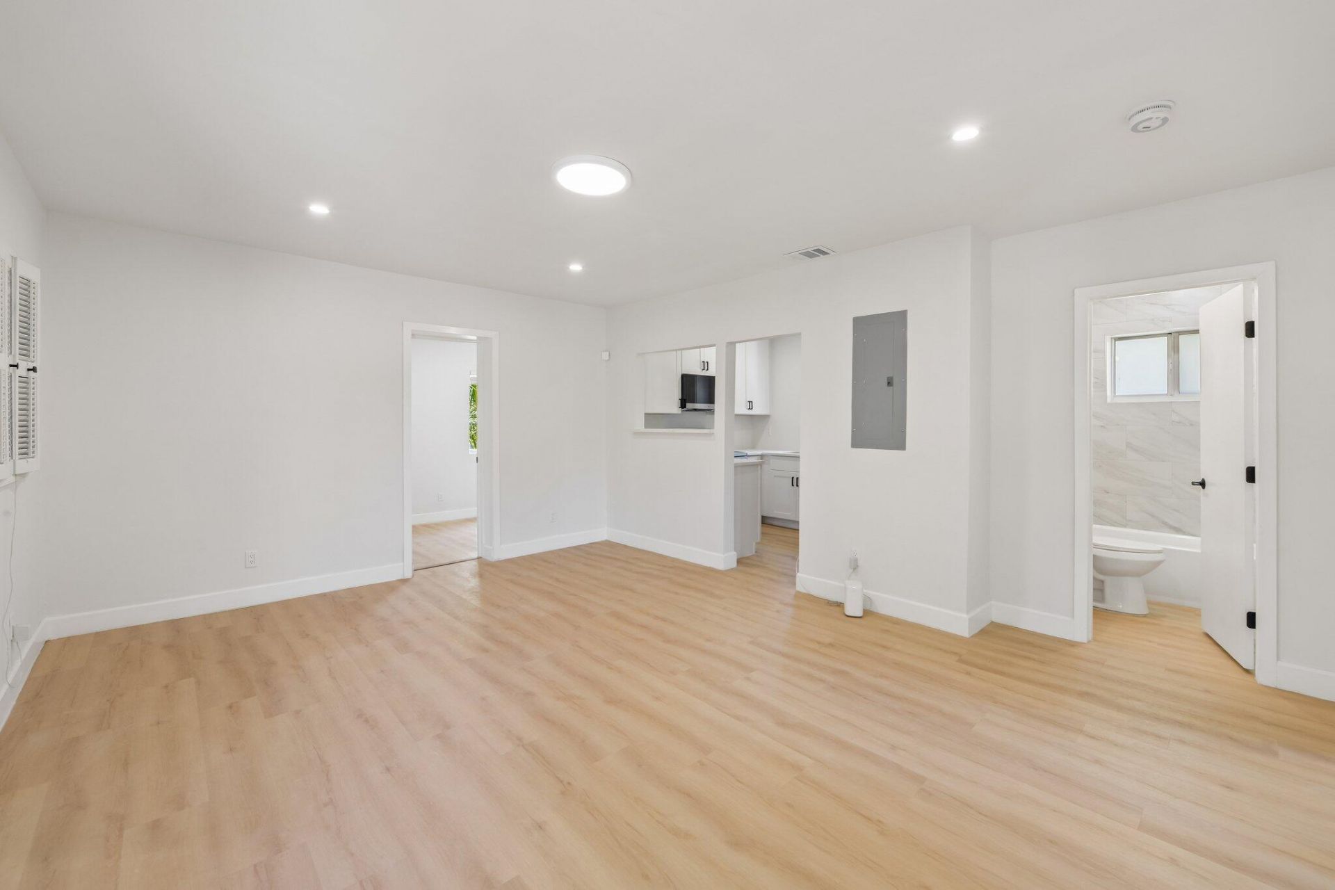 2943 NW 13th Street, Fort Lauderdale, FL 33311 Photo