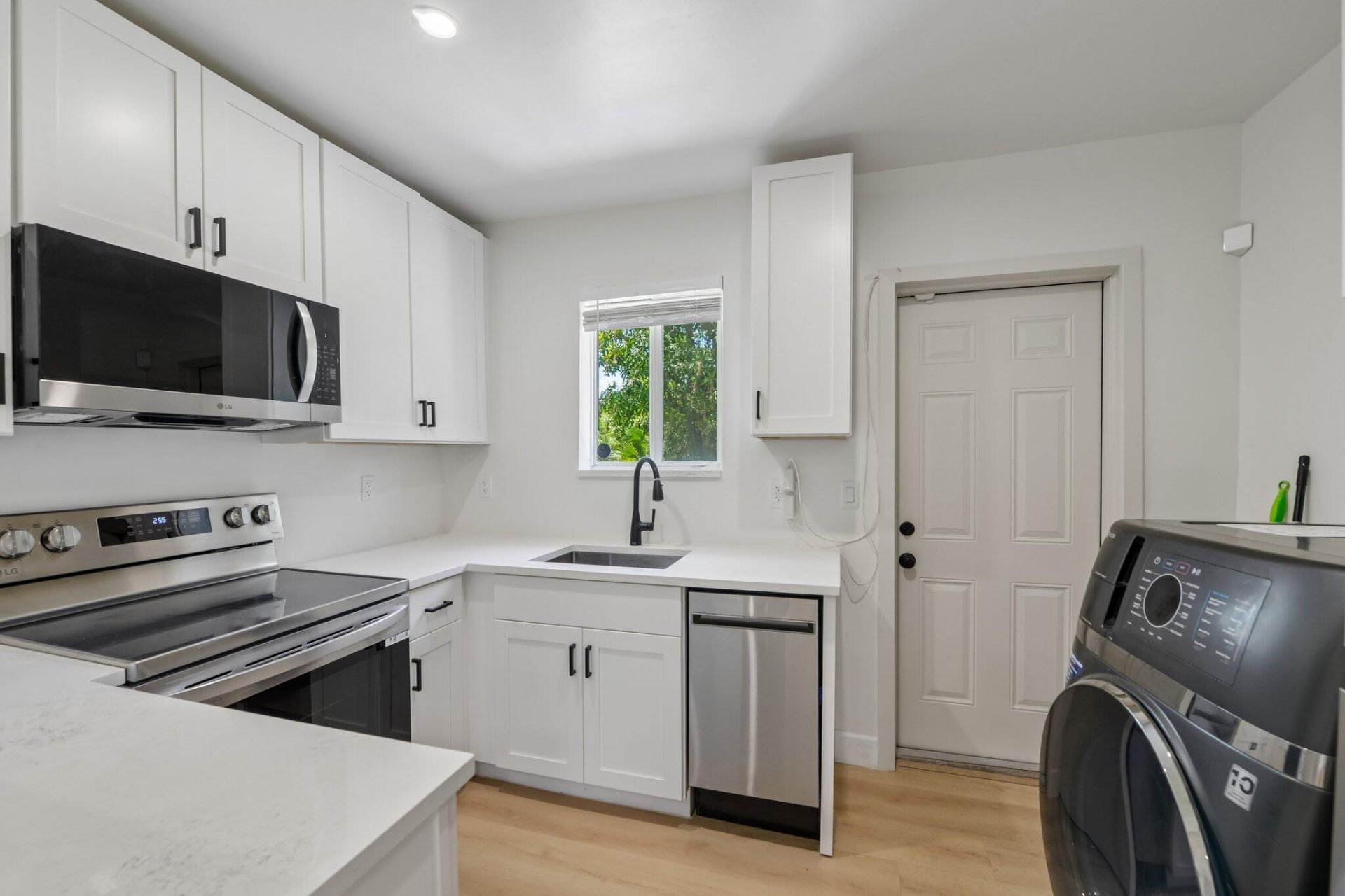 2943 NW 13th Street, Fort Lauderdale, FL 33311 Photo