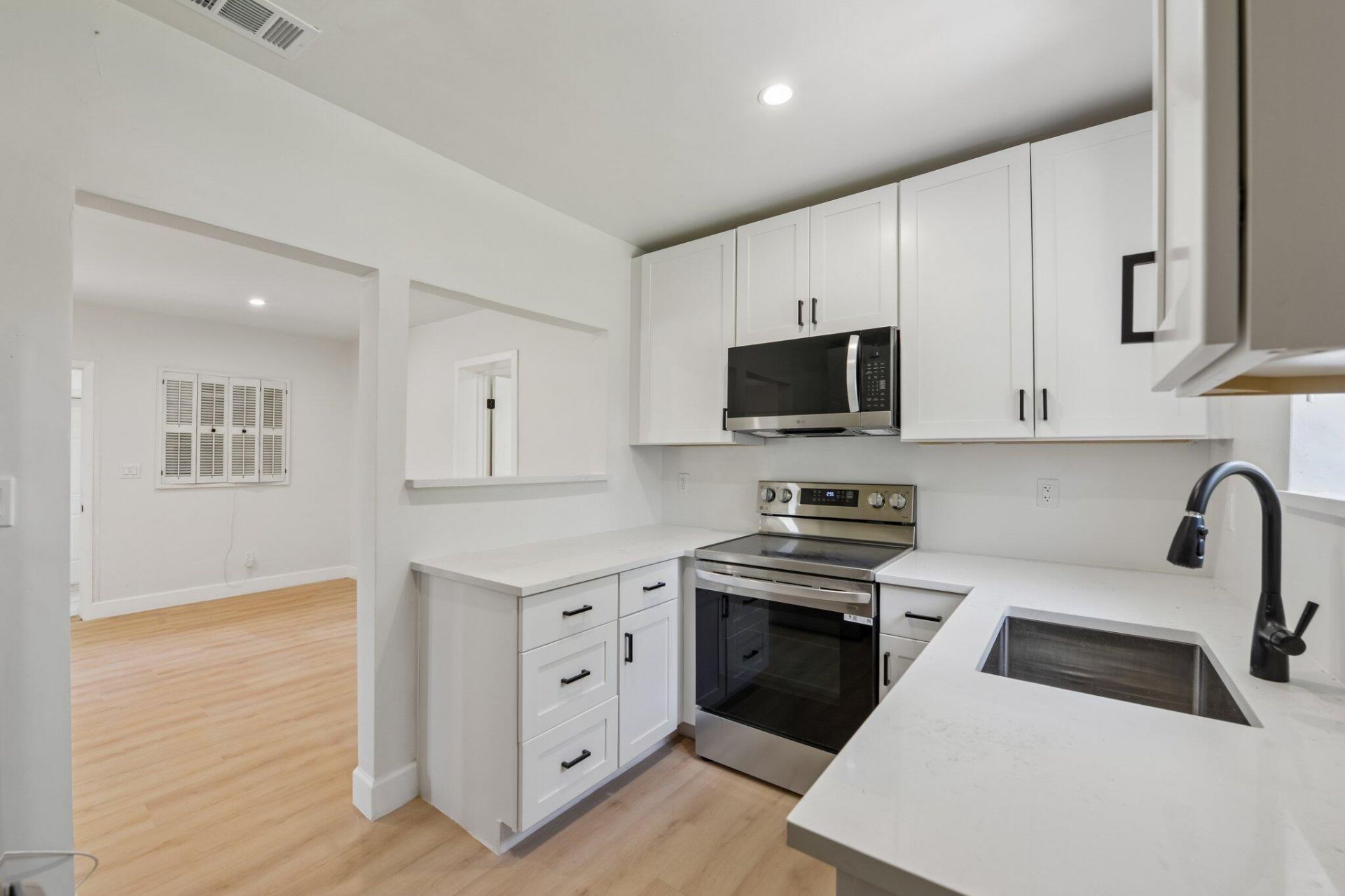 2943 NW 13th Street, Fort Lauderdale, FL 33311 Photo