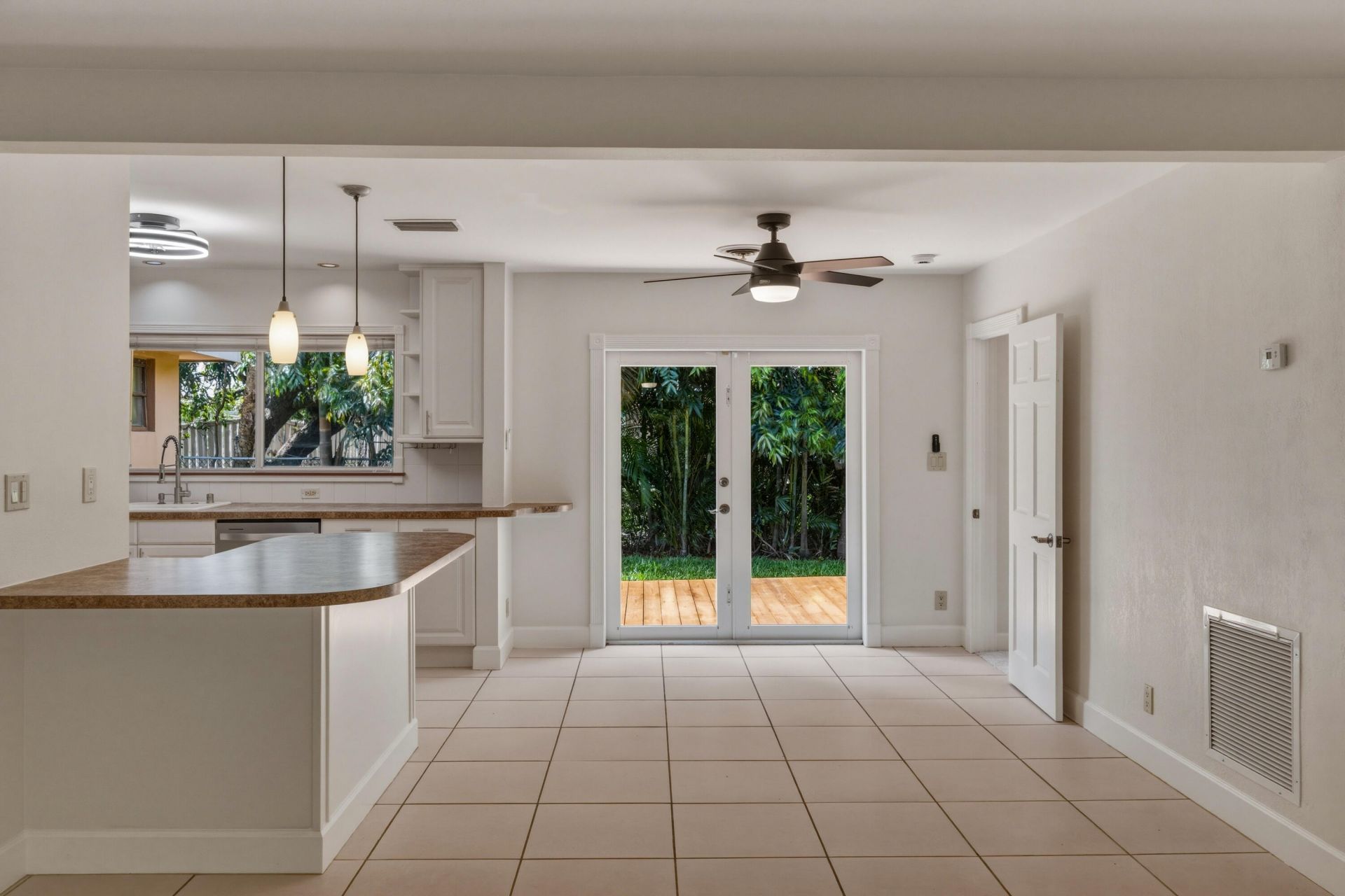 284 Allenwood Drive, Lauderdale by the Sea, FL 33308 Photo