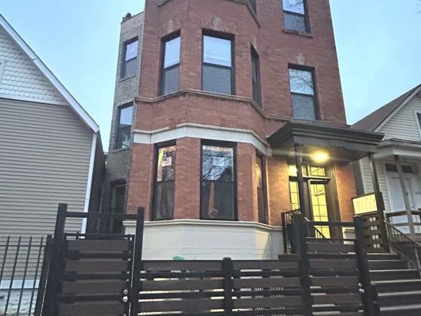 1628 N KIMBALL Avenue, Unit 2, Chicago, IL 60647