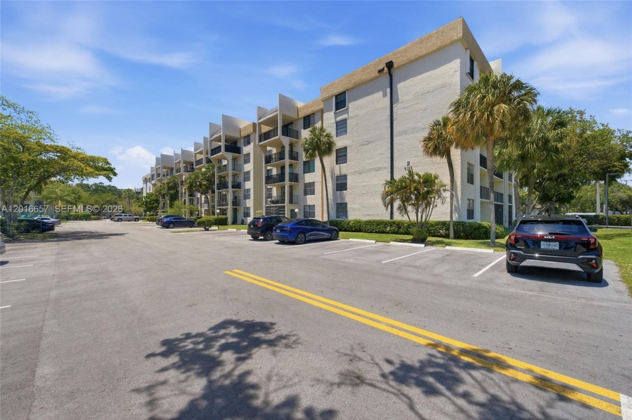 6195 Rock Island Rd , Unit 511, Tamarac, FL 33319 Photo