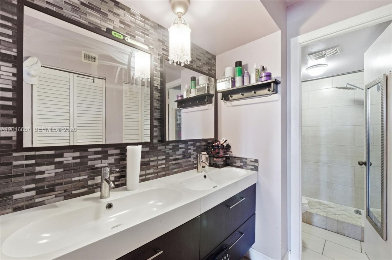 6195 Rock Island Rd , Unit 511, Tamarac, FL 33319 Photo