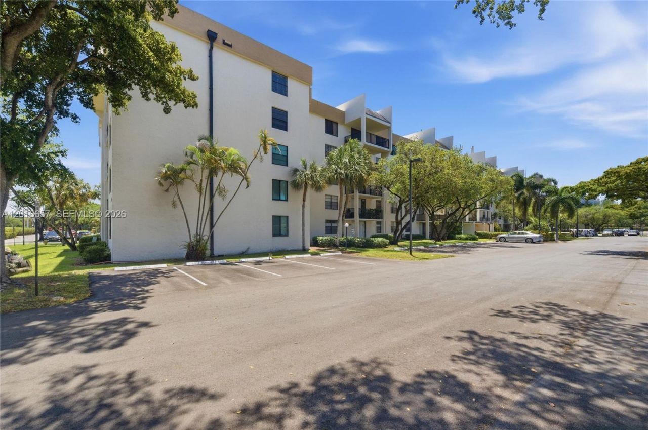 6195 Rock Island Rd , Unit 511, Tamarac, FL 33319 Photo