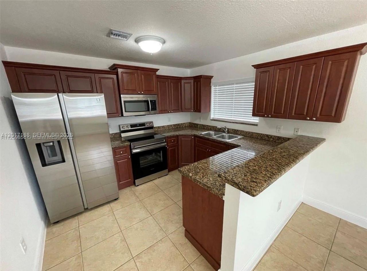 5881 NW 32nd Ave, Unit 5881, Miami, FL 33142 Photo