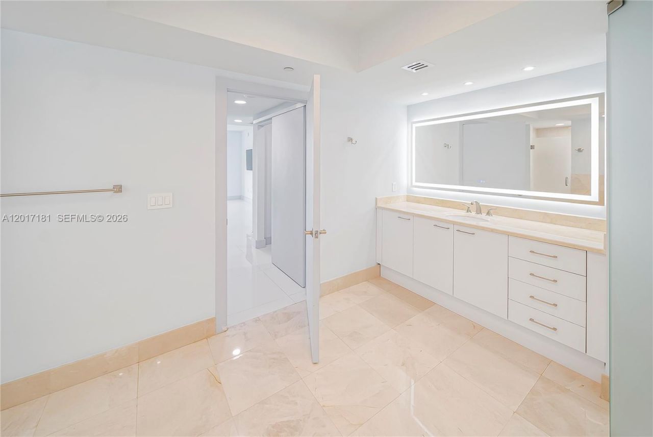 3301 NE 183rd St, Unit 1209, Aventura, FL 33160 Photo