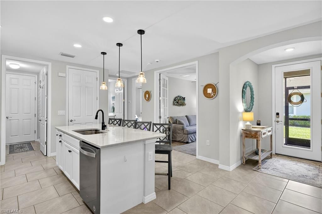 14582 Edgewater Cir , Naples, FL 34114 Photo