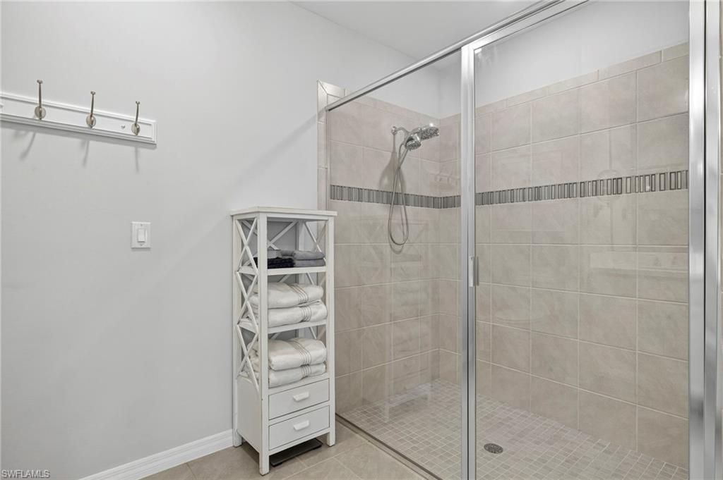 14582 Edgewater Cir , Naples, FL 34114 Photo