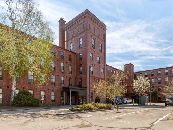 156 Front Street, Unit 206, Exeter, NH 03833