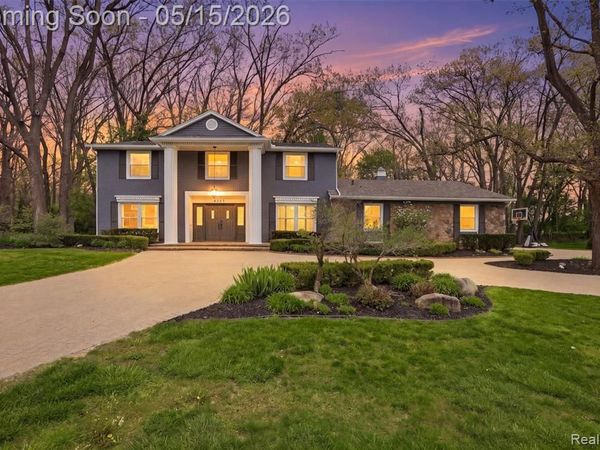 4243 Sunningdale Drive, Bloomfield Twp, MI 48302