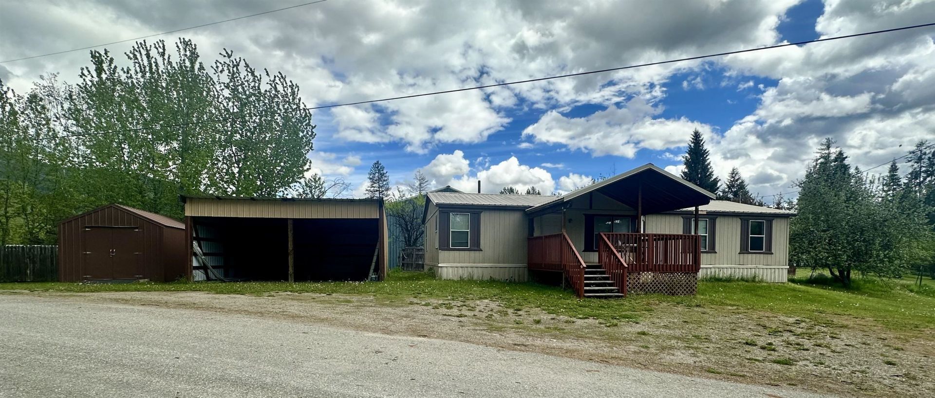 201 W Wisconsin Ave, Ione, WA 99139 Main Photo