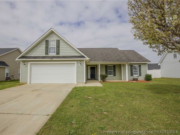 196 Lochwood Drive, Raeford, NC 28376