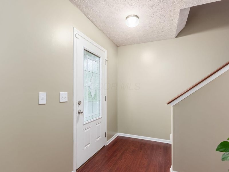 9325 Cliff Springs Trail, Columbus, OH 43240 Photo 10
