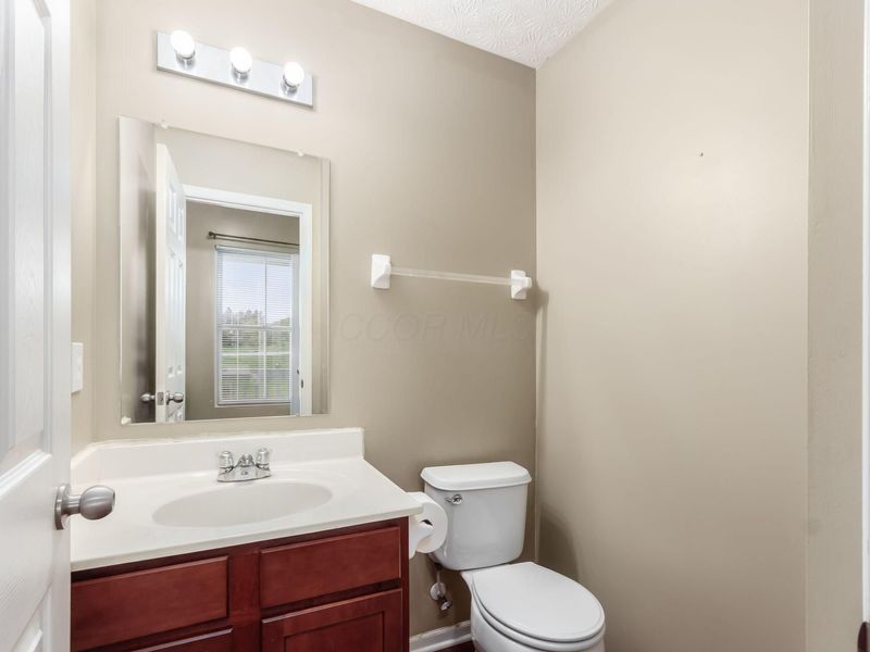 9325 Cliff Springs Trail, Columbus, OH 43240 Photo 11