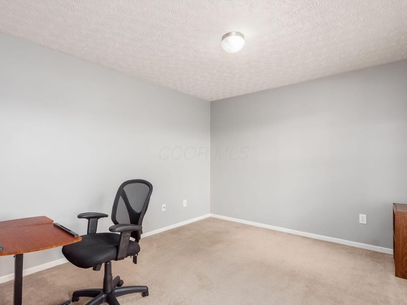 9325 Cliff Springs Trail, Columbus, OH 43240 Photo 12