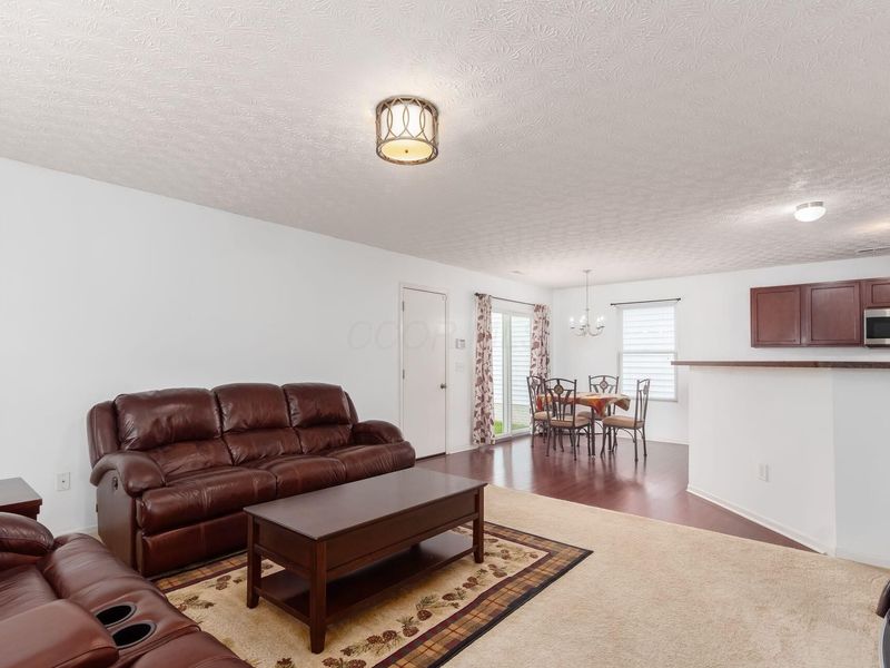 9325 Cliff Springs Trail, Columbus, OH 43240 Photo 16
