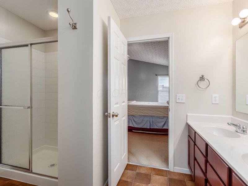 9325 Cliff Springs Trail, Columbus, OH 43240 Photo 35