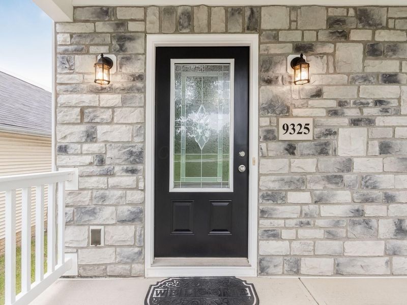 9325 Cliff Springs Trail, Columbus, OH 43240 Photo 8