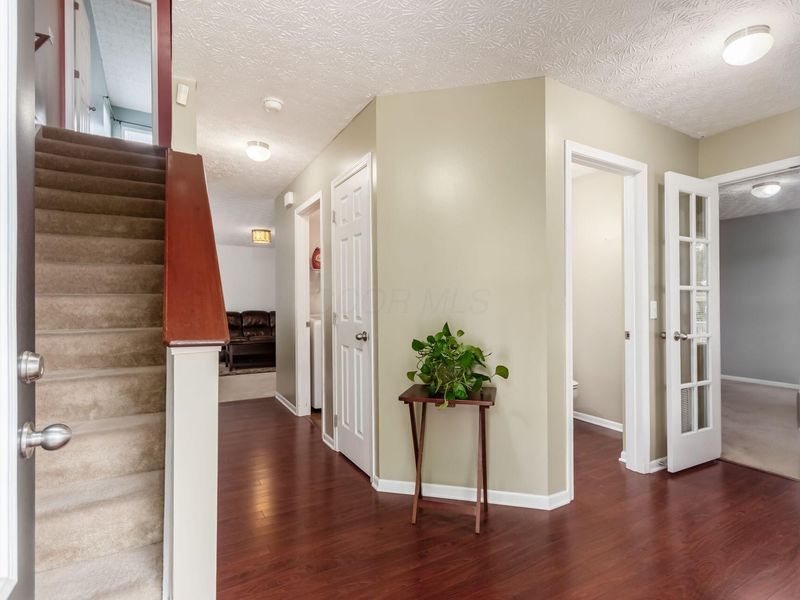 9325 Cliff Springs Trail, Columbus, OH 43240 Photo 9