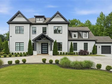 3020 Wallace Road , Buford, GA 30519