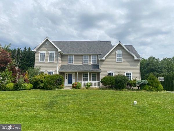 102 SWEETHOLLOW DRIVE, BEAR, DE 19701